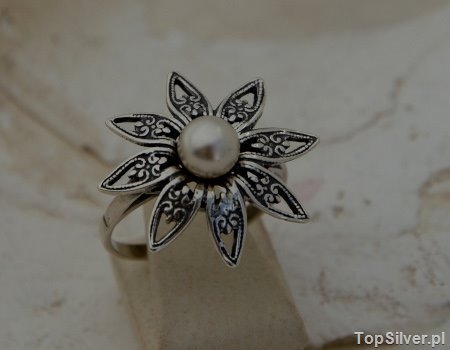 Image of MADONA - srebrny pierścionek z perłami