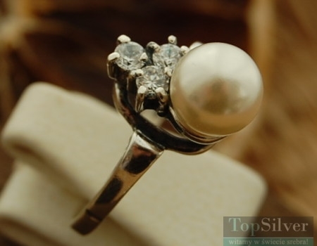 Image of VETERE - srebrny pierścionek perła i cyrkonie