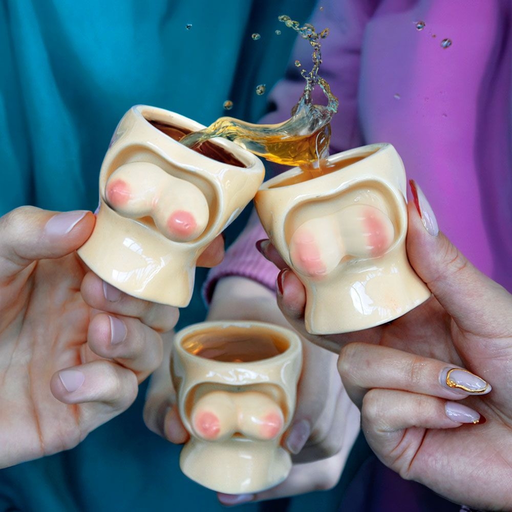 mieszne Kieliszki z Piersiami