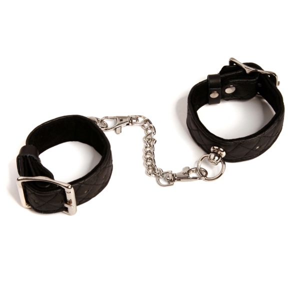 SexShop - Kajdanki - Bettie Page WildnWilling Wrist Cuffs