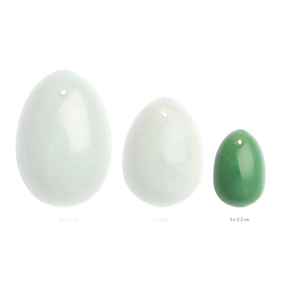 La Gemmes Yoni Egg Jade S – zielony jadeit, rozmiar S, anatomiczny model z sznurkiem