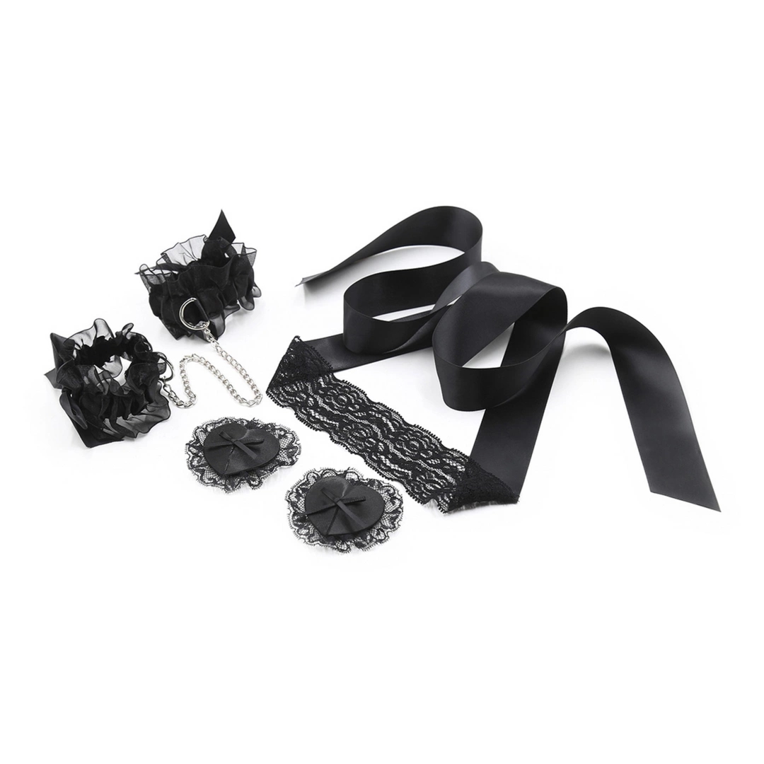 LoversPremium Lace Me Up – Zestaw koronkowy 3 elementy: opaska, mankiety, nakładki, czarny