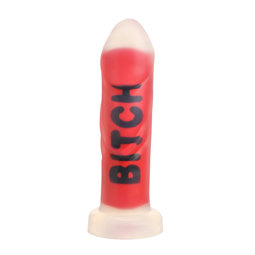 XR Brands BITCH model silikonowy czerwony 18,5 cm, żebrowana powierzchnia z przyssawką