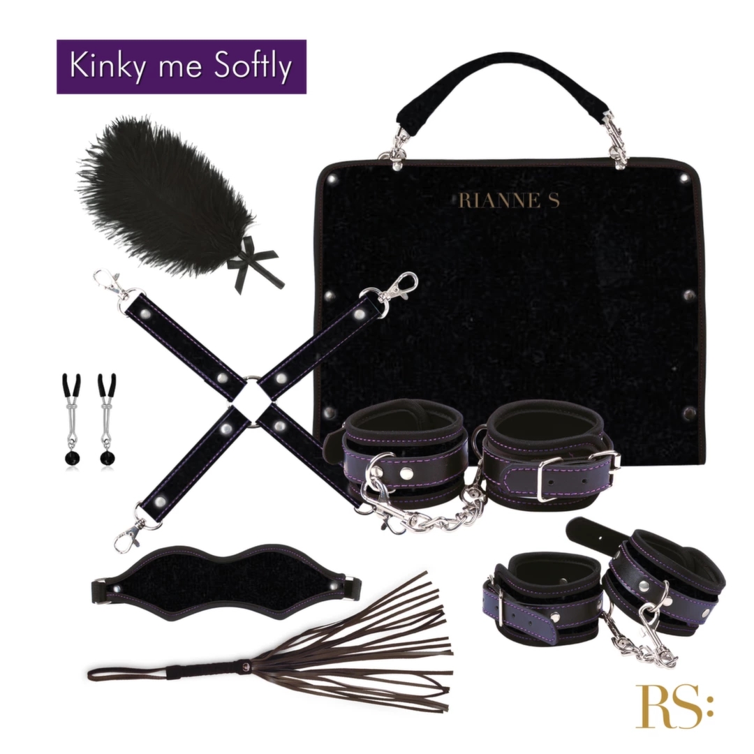 Rianne S Soiree Kinky Me Softly Black – zestaw 7 akcesoriów w eleganckiej torbie, 41x30 cm