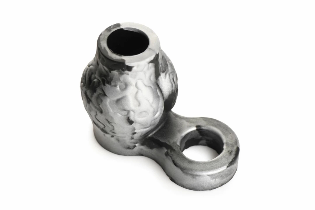 XR Brands Night Prowler – silikonowy pierścień z uchwytem, szary, anatomiczny model