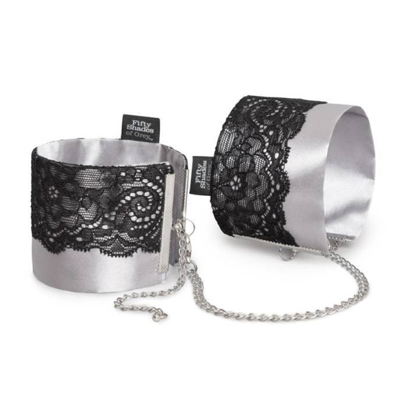 Kajdanki ozdobne - Fifty Shades of Grey Play Nice Satin & Lace Wrist Cuffs