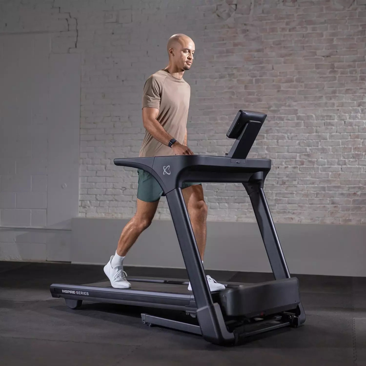 Bie�nia Treningowa T4S TFT z wy�wietlaczem dotykowym 10"- Inspire Fitness by Centr