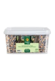 Karma dla wiewiórek - 4 pory roku