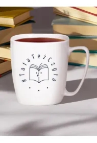 Kubek biały z uchem Nadwyraz.com x #TataTeżCzyta