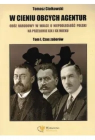 W cieniu obcych agentur