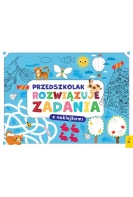Przedszkolak rozwiązuje zadania. Zeszyt niebieski