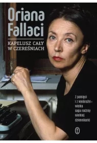 Kapelusz cały w czereśniach