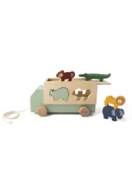Drewniana ciężarówka ze zwierzętami