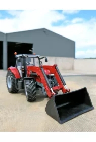 Britains traktor Massey Ferguson 6616 43082