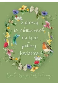 z głową w chmurach na łące pełnej kwiatów