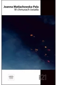 W chmurach światła