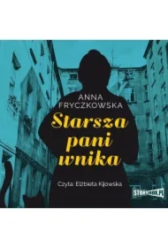 Starsza pani wnika