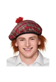 Beret Szkota czerwony z rudymi włosami