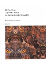 Zapałki i metal na imitacji materii ludzkiej