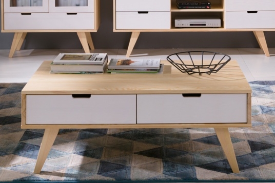 Drewniana ława do salonu Malmo w stylu skandynawskim