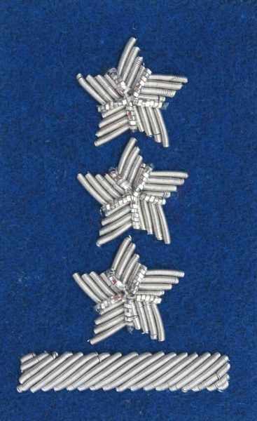 Stopień Wojska Polskiego haftowany bajorkiem do beretu niebieskiego - porucznik