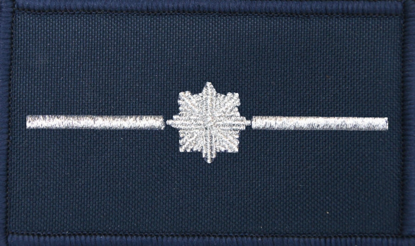 Dystynkcja granatowa Policji, mała - młodszy aspirant