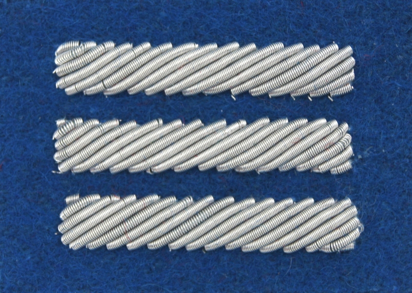 Stopień Wojska Polskiego haftowany bajorkiem do beretu niebieskiego - starszy kapral