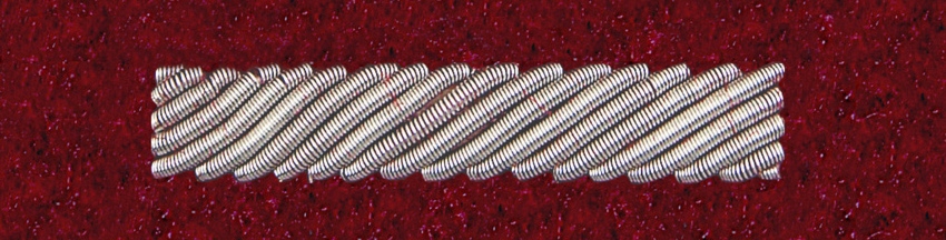 Stopień Wojska Polskiego haftowany bajorkiem do beretu bordowego (tłoczonego) - starszy szeregowy