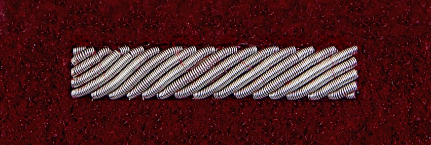 Stopień Wojska Polskiego haftowany bajorkiem do beretu bordowego - starszy szeregowy