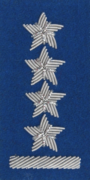 Stopień Wojska Polskiego haftowany bajorkiem do beretu niebieskiego - kapitan