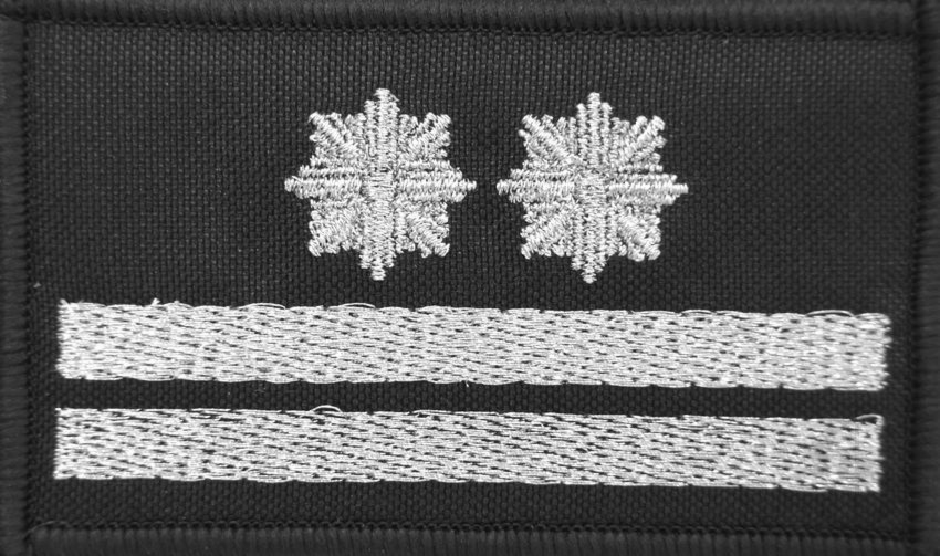 Dystynkcja czarna Policji, mała - młodszy inspektor