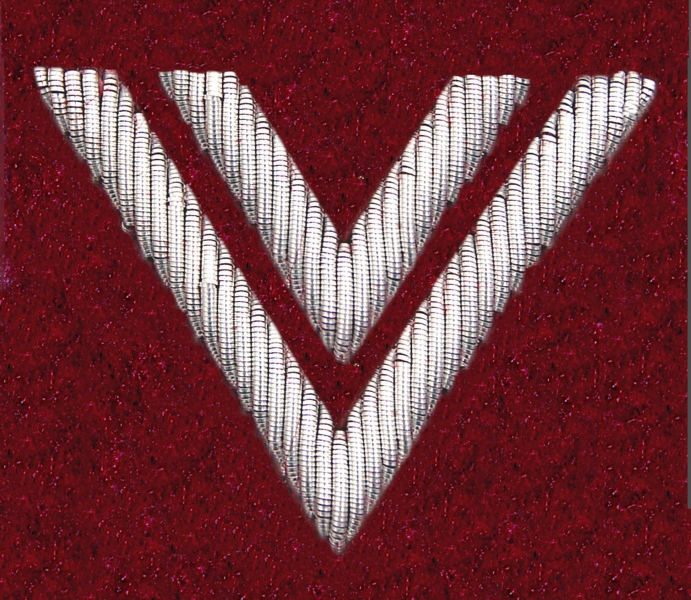 Stopień Wojska Polskiego haftowany bajorkiem do beretu bordowego (tłoczonego) - starszy sierżant