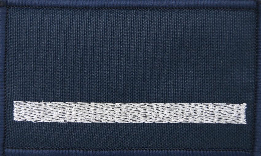 Dystynkcja granatowa Policji, mała - starszy posterunkowy