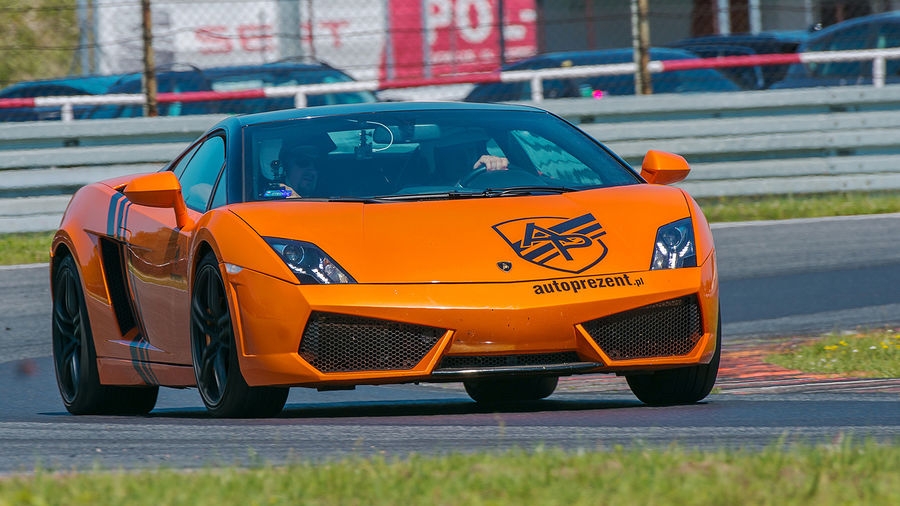 Jazda Lamborghini Gallardo - kierowca - Cała Polska - 2 okrążenia