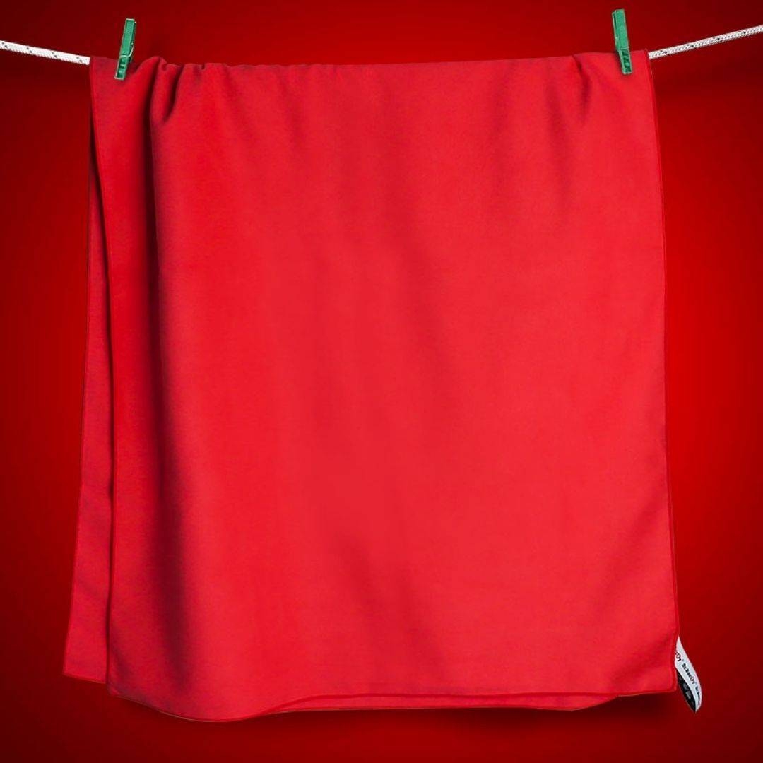 Image of Ręcznik na siłownię z mikrofibry dwustronny Basic Dr.Bacty 60x130 - czerwony