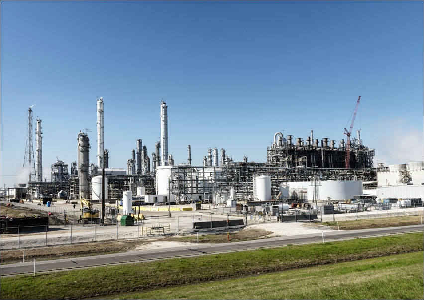 Image of An oil refinery in Groves, Texas, Carol Highsmith - plakat Wymiar do wyboru: 100x70 cm