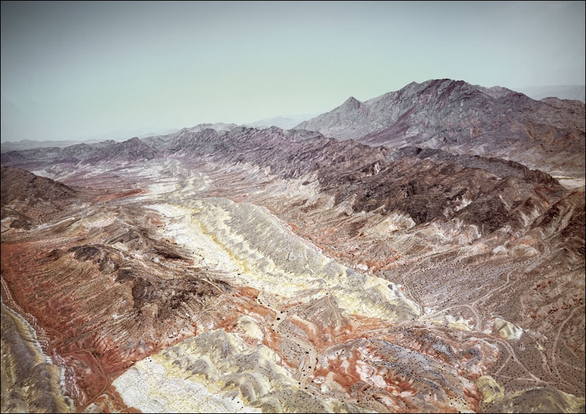 Image of The barren Nevada desert near Las Vegas., Carol Highsmith - plakat Wymiar do wyboru: 29,7x21 cm