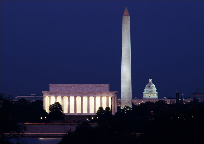 Image of Our Treasured Washington Monuments at Night, Carol Highsmith - plakat Wymiar do wyboru: 100x70 cm