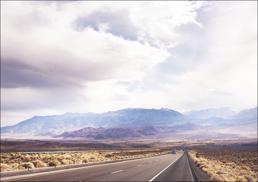 Image of Road near Mammoth Creek., Carol Highsmith - plakat Wymiar do wyboru: 59,4x42 cm