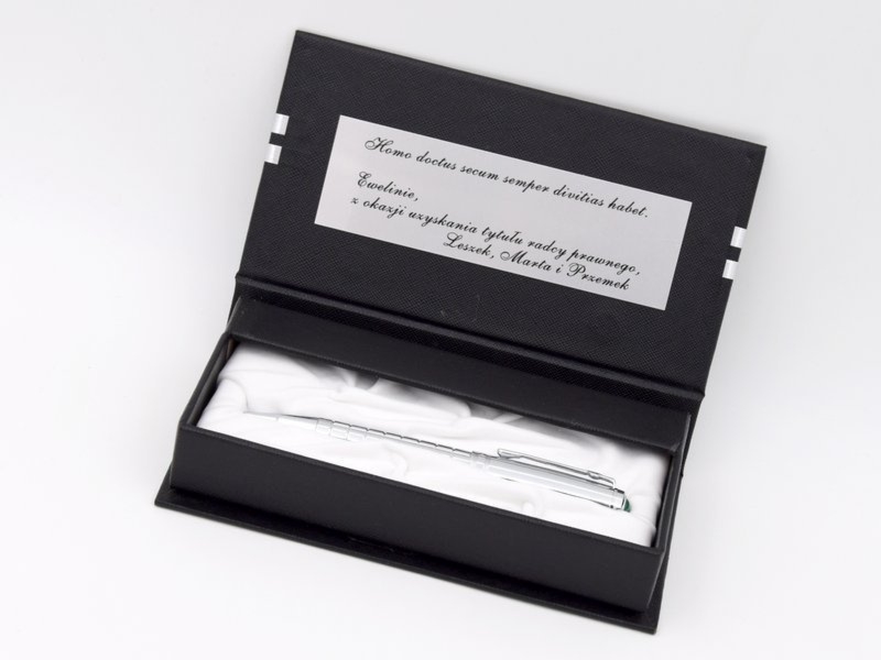 Prezent na zakończenie roku: długopis Milan Chrome z grawerem