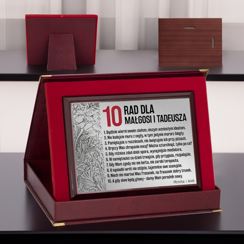 Prezent na ślub / 10 rad / Drewniany panel, srebrna tabliczka, etui, dedykacja
